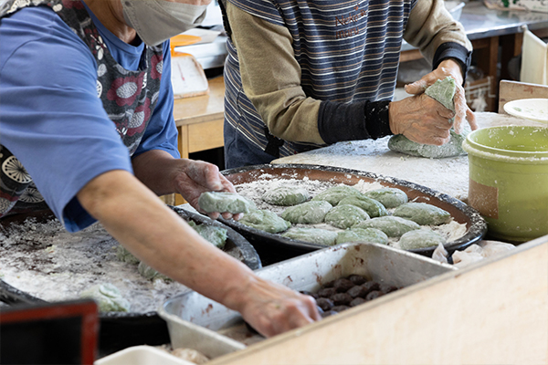 手作りのよもぎ餅、大福、豆大福